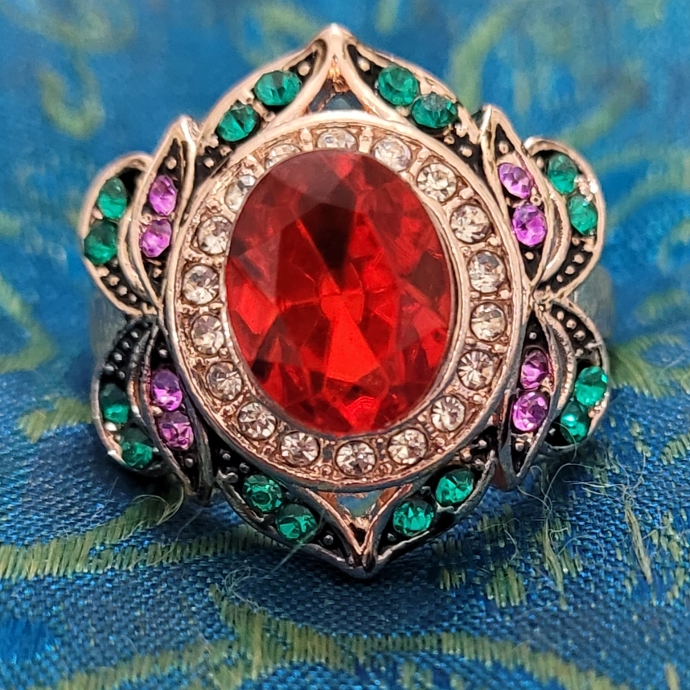 Exquisite Noble Flower Ring - Picture 6 of 7
